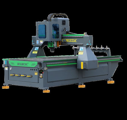 qualità  Wooden CNC Router 1325 Hotels CNC Router Machine 3D CNC Router Working Size fabbrica